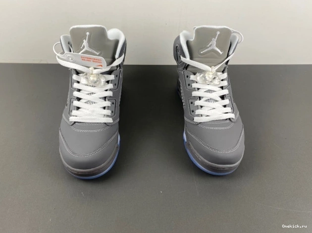 One Kick 136027-005 Grey Retro Air Jordan 5 Wolf 0711